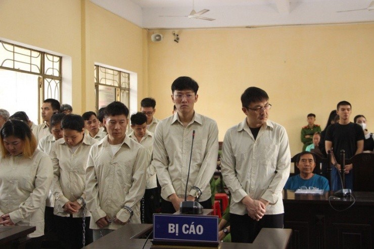 các bị cáo cầm đầu nhóm cho vay nặng lãi hầu hết là người Trung Quốc