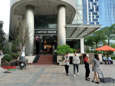 Đại diện The Coffee House nói gì về sự cố tấm kính lớn đổ sập vào người nữ bác sĩ của Bệnh viện K?