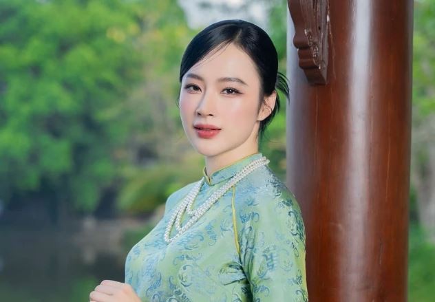 Angela Phương Trinh từng bị phạt 7,5 triệu đồng về hành vi cung cấp thông tin sai sự thật việc chữa trị Covid-19 bằng giun đất hồi năm 2021