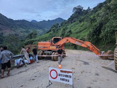 Vụ xe khách bị vùi lấp, 12 người chết: Thượng tá công an nhớ lại hơn 13 giờ ‘đào đất tìm sự sống’