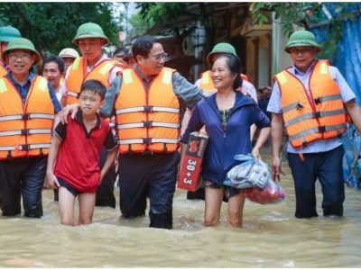 Thủ tướng: Mỗi người làm việc bằng hai vì nhân dân, khắc phục hậu quả mưa lũ