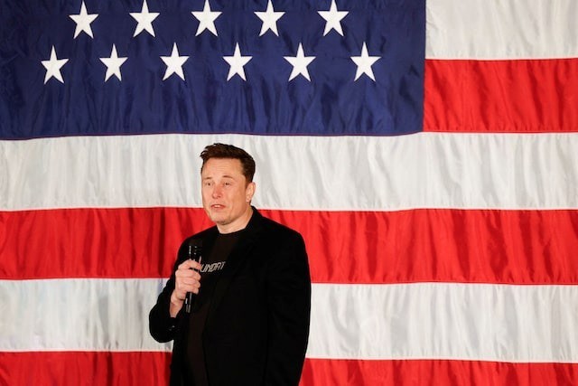 Musk còn hỗ trợ Trump bằng một hình thức khác: cung cấp các bài đăng trên mạng xã hội trị giá hàng chục triệu USD hoàn toàn miễn phí.