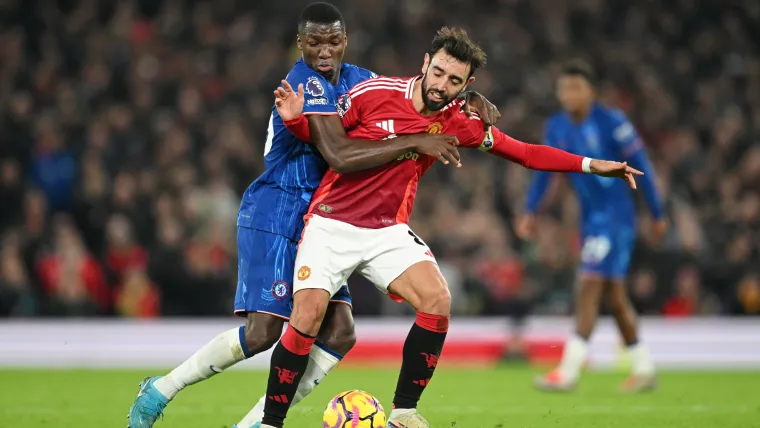 Moises Caicedo And Bruno Fernandes Manchester United Vs Chelsea.jpg