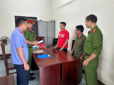 Tiktoker “Dưỡng Dướng Dường phong thủy” bị bắt