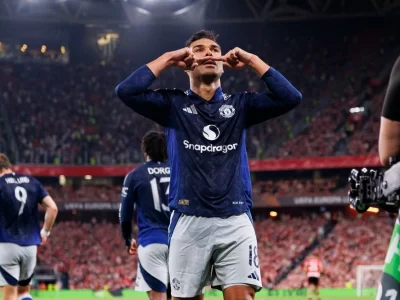 MU phải tăng lương khủng cho 1 ngôi sao ngang bằng với Ronaldo