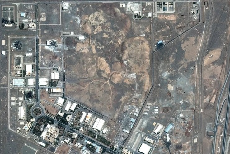 Israel tuyên bố tất cả 10 nhà khoa học hạt nhân hàng đầu của Iran đã bị ám sát khi đang ngủ
