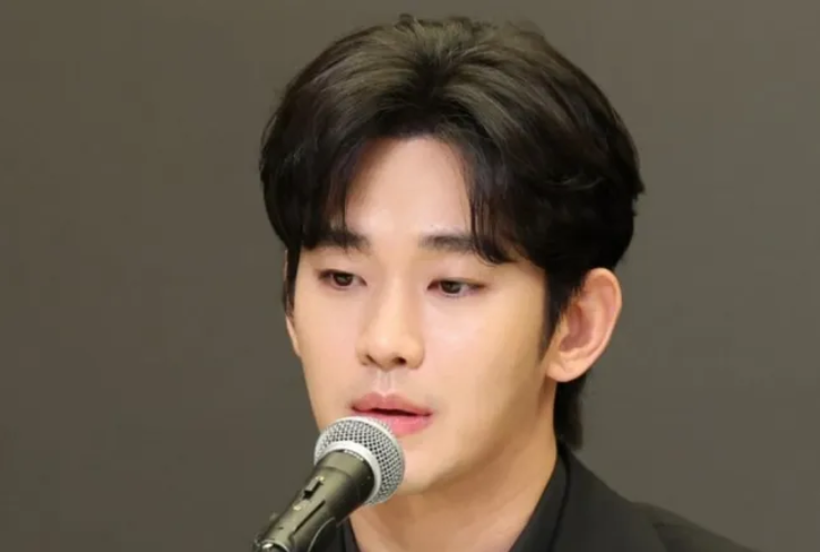 Kim Soo Hyun lật ngược tình thế